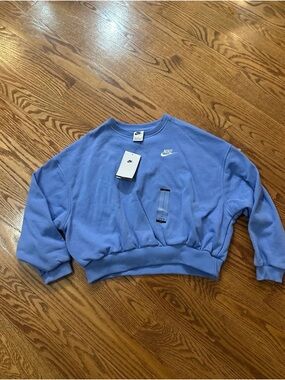 NWT Nike Crewneck Sweatshirt Girls Large Periwinkle Blue